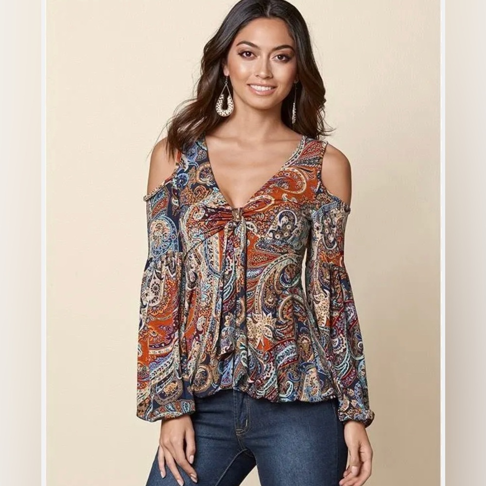 Venus women’s Cold shoulder v neck top Paisley Print size M medium
